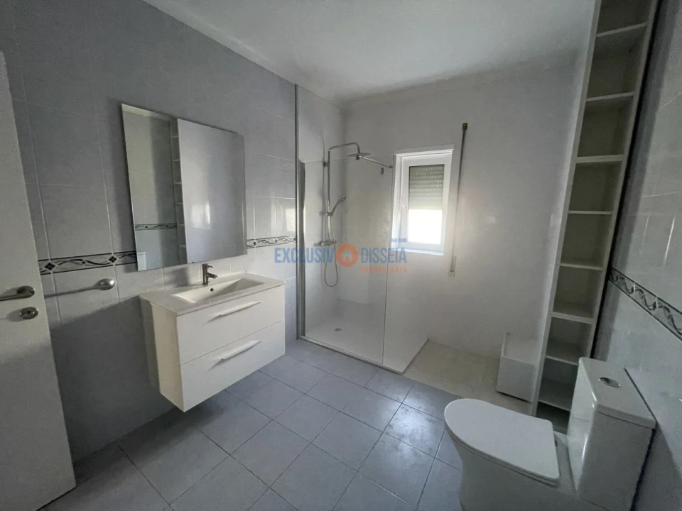 Apartamento T1 para Venda em Aguada de Cima Foto 11