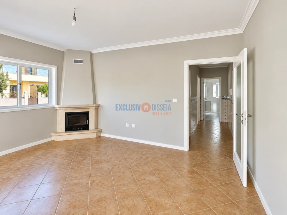 Apartamento T1 para Venda em Aguada de Cima Foto 2