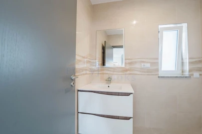 Moradia T3 para Venda em Olho Marinho