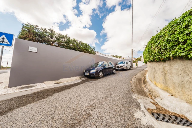 Moradia T3 para Venda em Olho Marinho Foto 23
