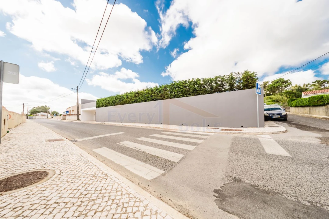 Moradia T3 para Venda em Olho Marinho Foto 2