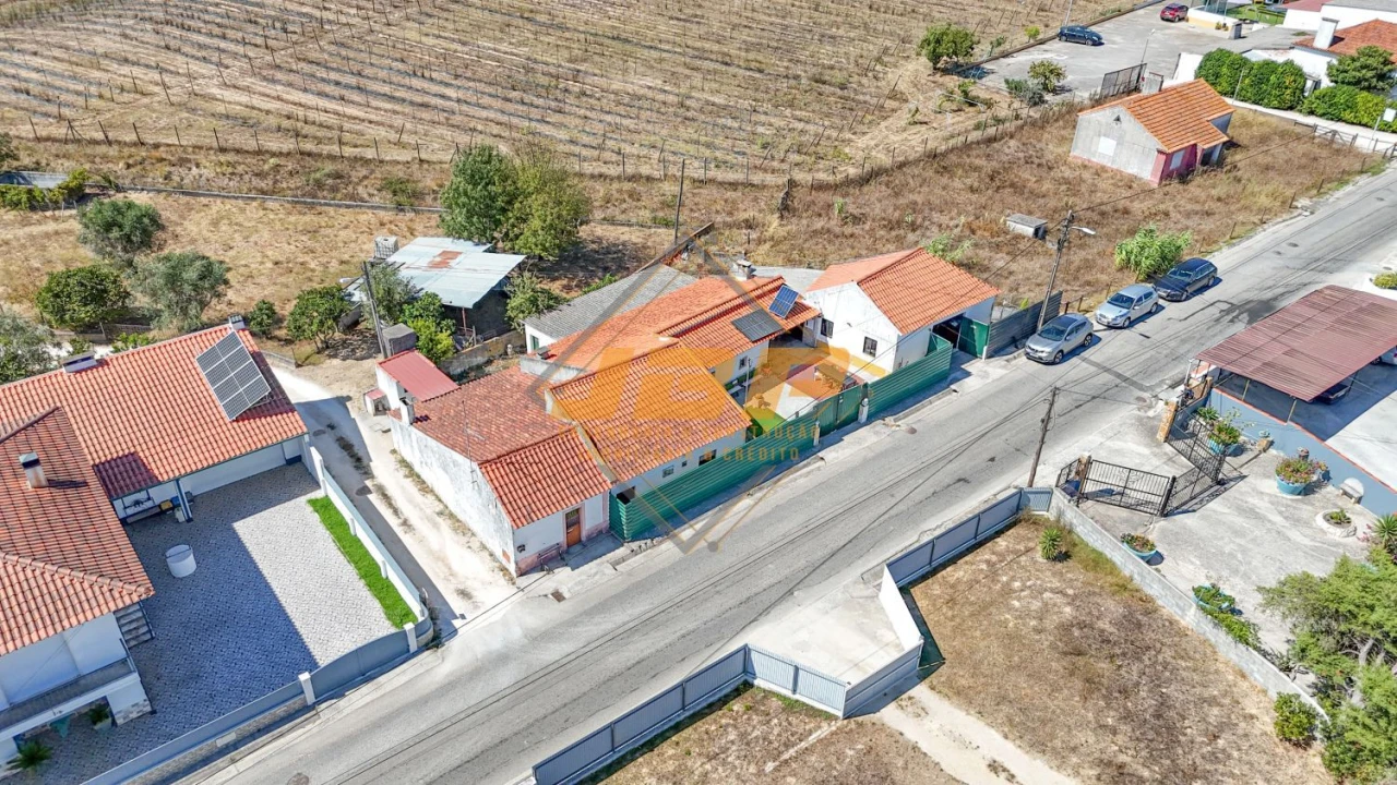 Moradia T3 para Venda em Romeira e Várzea Foto 3
