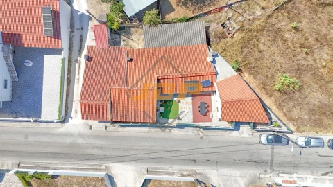 Moradia T3 para Venda em Romeira e Várzea