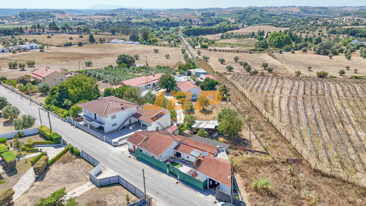 Moradia T3 para Venda em Romeira e Várzea Foto 6