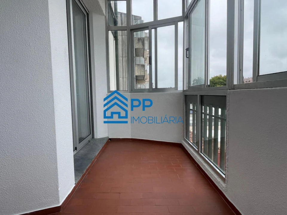 Apartamento T2 para Venda em Cedofeita, Santo Ildefonso, Sé, Miragaia, São Nicolau e Vitória Foto 28