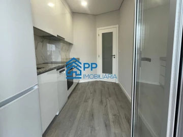 Apartamento T2 para Venda em Cedofeita, Santo Ildefonso, Sé, Miragaia, São Nicolau e Vitória