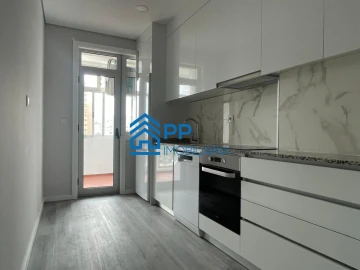 Apartamento T2 para Venda em Cedofeita, Santo Ildefonso, Sé, Miragaia, São Nicolau e Vitória