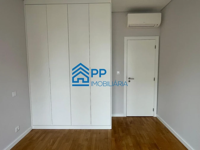 Apartamento T2 para Venda em Cedofeita, Santo Ildefonso, Sé, Miragaia, São Nicolau e Vitória Foto 11