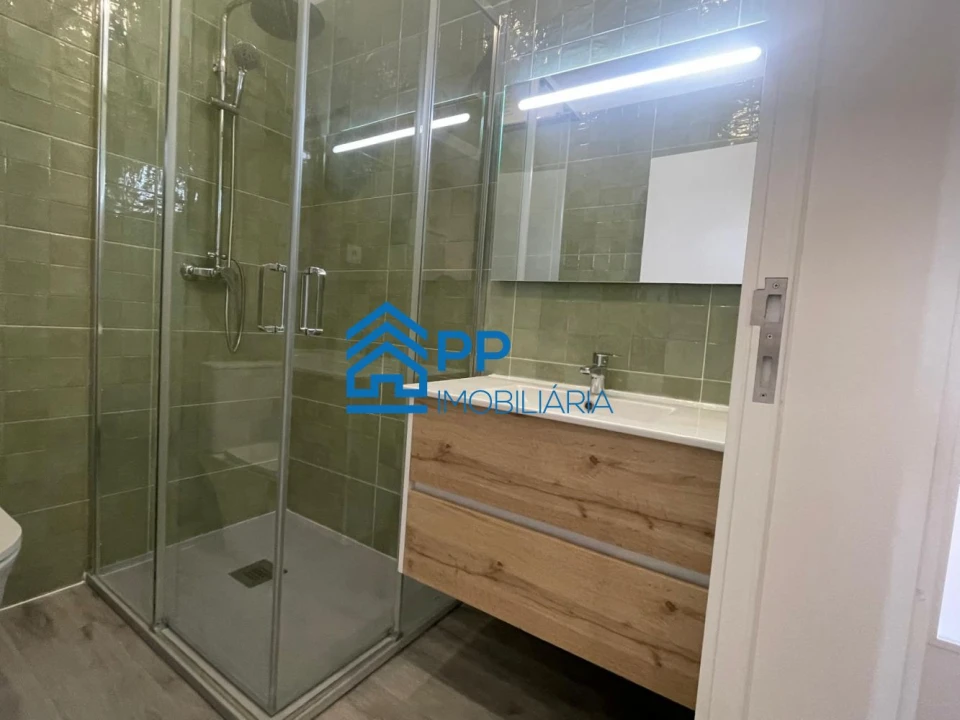 Apartamento T2 para Venda em Cedofeita, Santo Ildefonso, Sé, Miragaia, São Nicolau e Vitória Foto 31