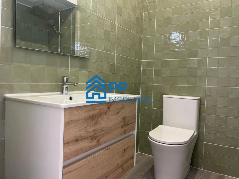 Apartamento T2 para Venda em Cedofeita, Santo Ildefonso, Sé, Miragaia, São Nicolau e Vitória Foto 36