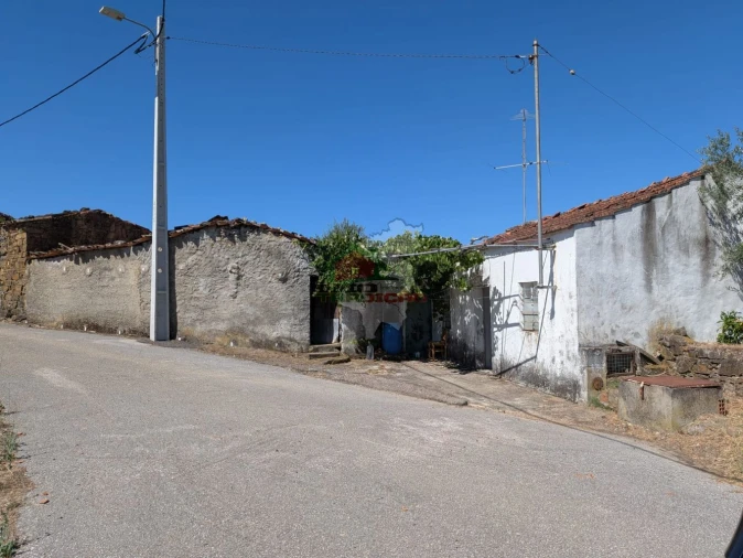 Moradia T3 para Venda em Vila de Rei Foto 35