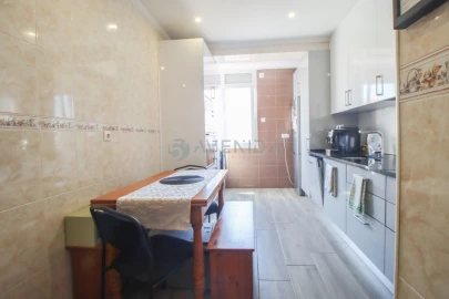 Apartamento T2 para Venda em Baixa da Banheira e Vale da Amoreira