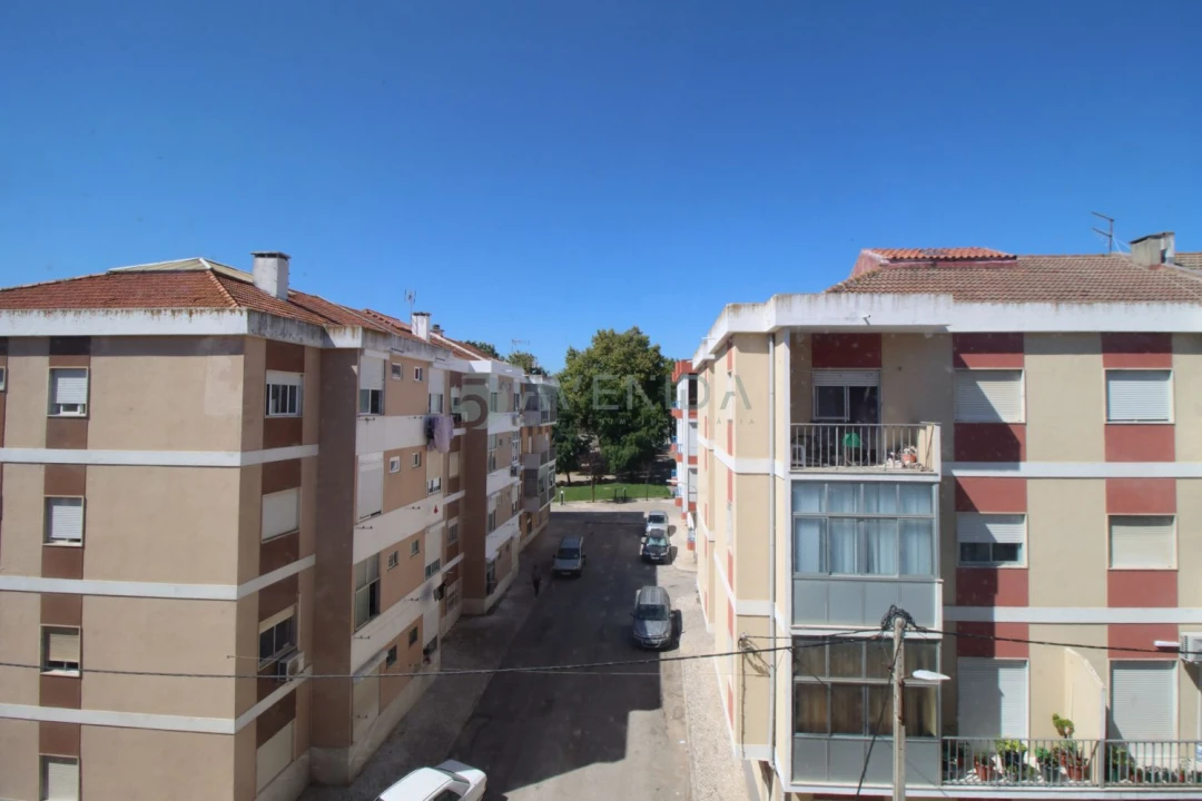 Apartamento T2 para Venda em Baixa da Banheira e Vale da Amoreira Foto 17