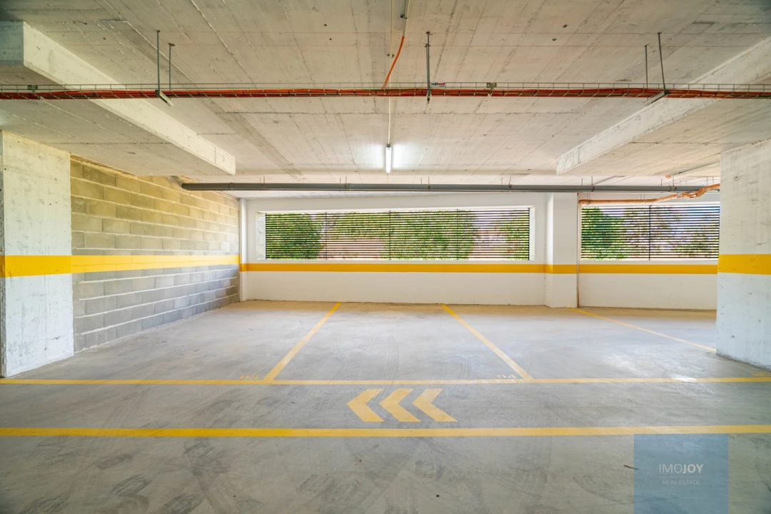 Garagem para Venda em Portimão Foto 6
