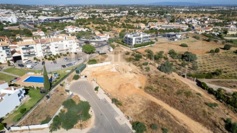 Terreno para Venda em Albufeira e Olhos de Água