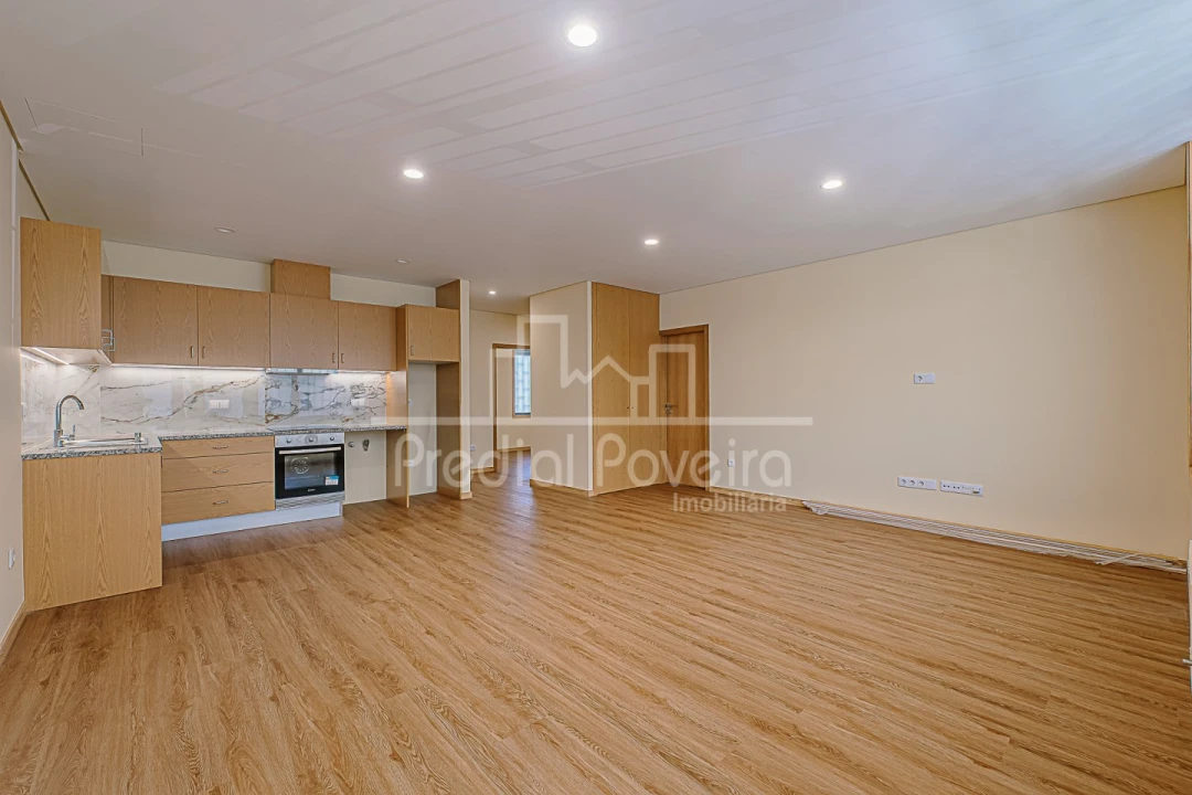 Apartamento T2 para Venda em Póvoa de Varzim, Beiriz e Argivai Foto 1