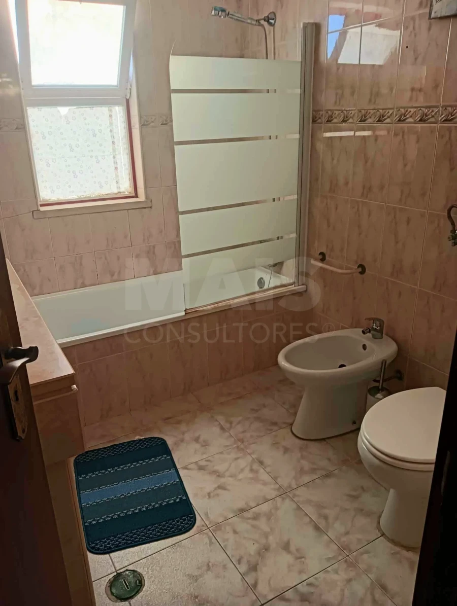 Moradia T3 para Arrendamento em Porto Covo Foto 11