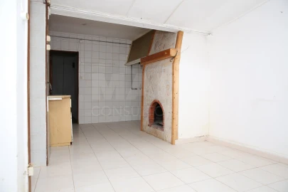Moradia T1 para Venda em Maxial e Monte Redondo