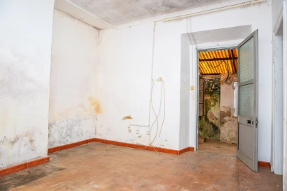 Moradia T1 para Venda em Maxial e Monte Redondo