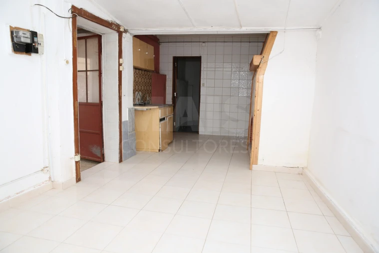 Moradia T1 para Venda em Maxial e Monte Redondo Foto 5
