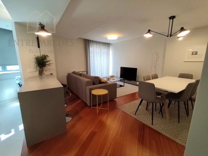 Apartamento T2 para Venda em Cedofeita, Santo Ildefonso, Sé, Miragaia, São Nicolau e Vitória Foto 3