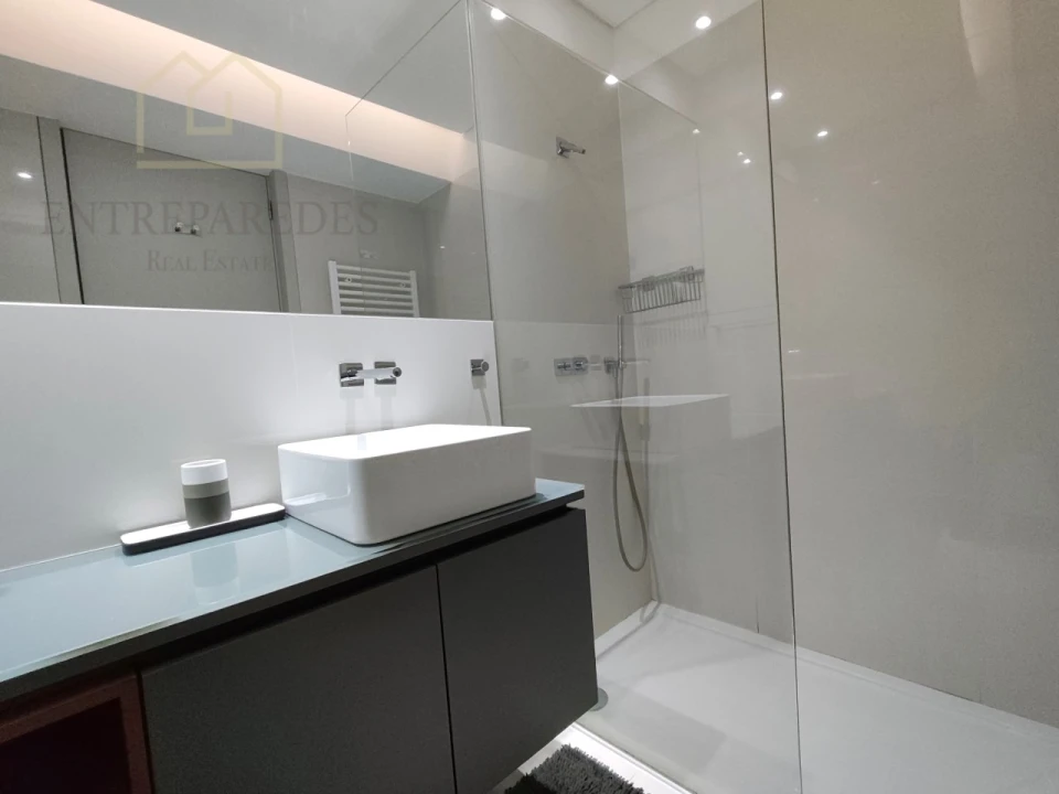 Apartamento T2 para Venda em Cedofeita, Santo Ildefonso, Sé, Miragaia, São Nicolau e Vitória Foto 9