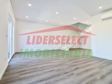 Moradia T3 para Venda em Silveira