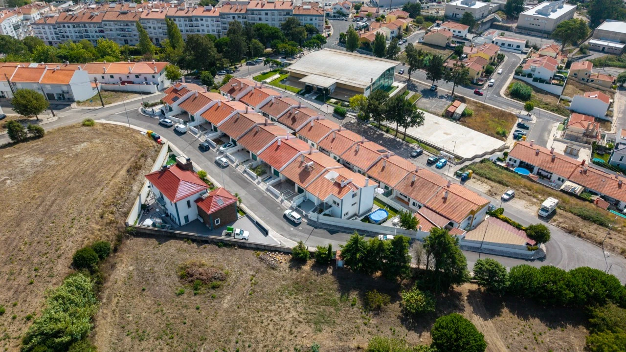 Moradia T3 para Venda em Sobral de Monte Agraço Foto 35