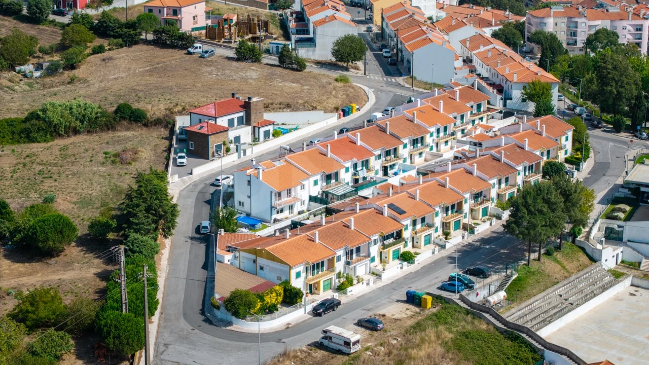 Moradia T3 para Venda em Sobral de Monte Agraço Foto 40