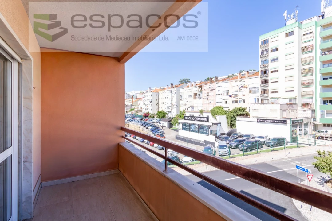 Apartamento T2 para Venda em Queluz e Belas Foto 6