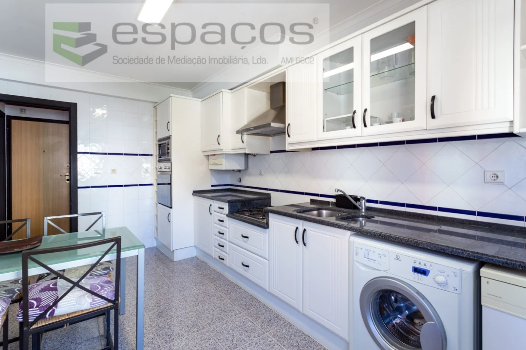 Apartamento T2 para Venda em Queluz e Belas Foto 11