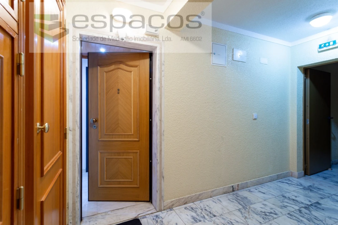 Apartamento T2 para Venda em Queluz e Belas Foto 20