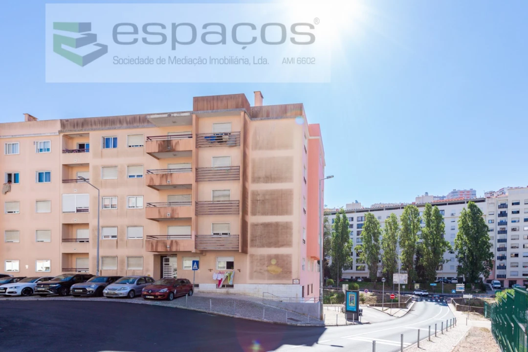 Apartamento T2 para Venda em Queluz e Belas Foto 21