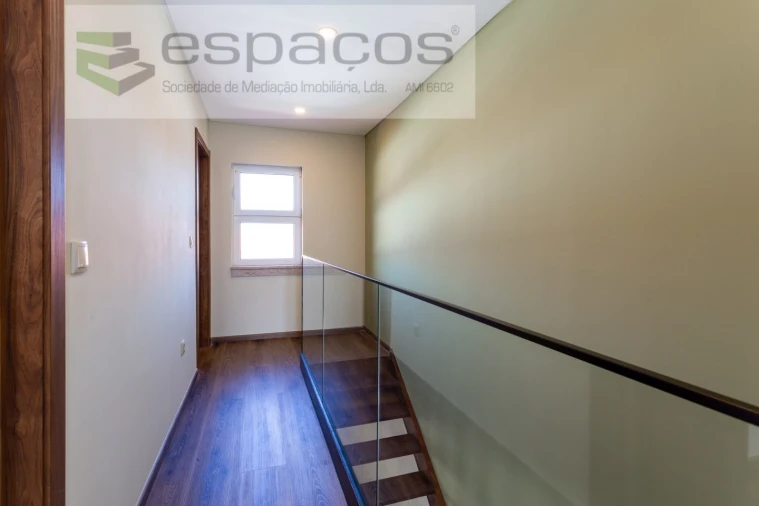 Moradia T2 para Venda em Santa Iria de Azoia, São João da Talha e Bobadela Foto 18