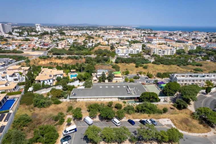 Terreno para Venda em Albufeira e Olhos de Água Foto 12