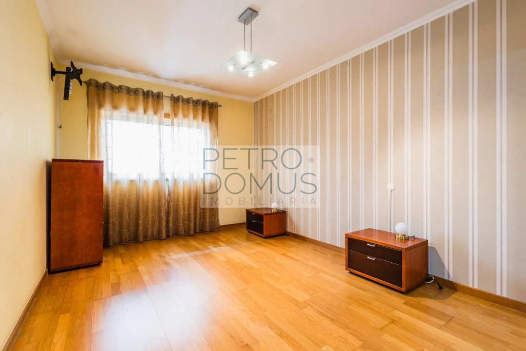 Apartamento T3 para Venda em Leiria, Pousos, Barreira e Cortes Foto 9