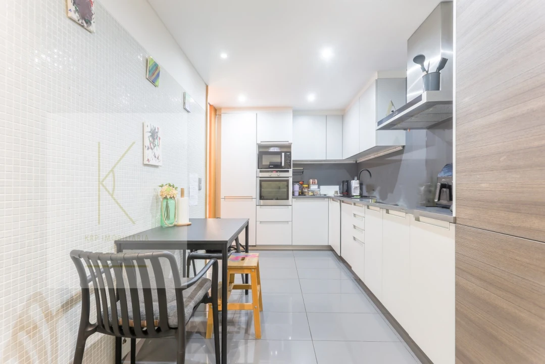 Apartamento T3 para Venda em Fornelos e Queijada Foto 9