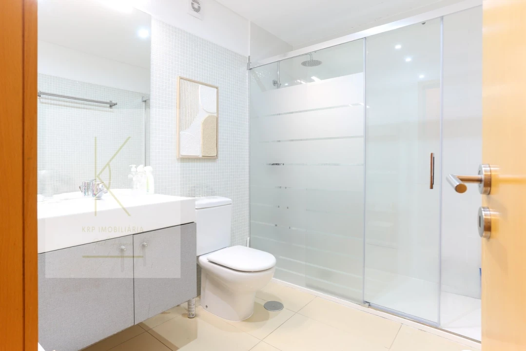 Apartamento T3 para Venda em Fornelos e Queijada Foto 12