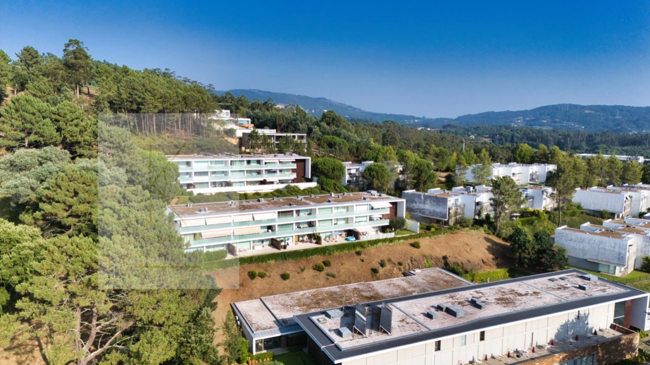 Apartamento T3 para Venda em Fornelos e Queijada Foto 26