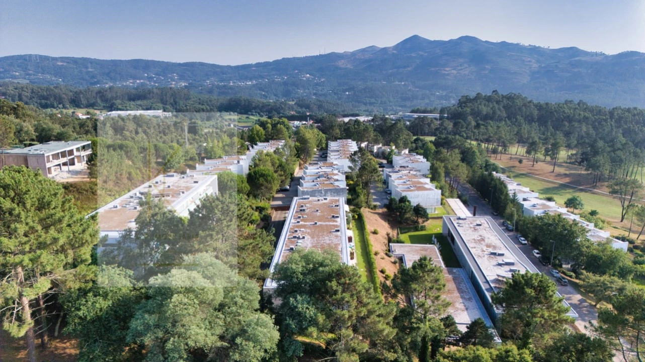 Apartamento T3 para Venda em Fornelos e Queijada Foto 28