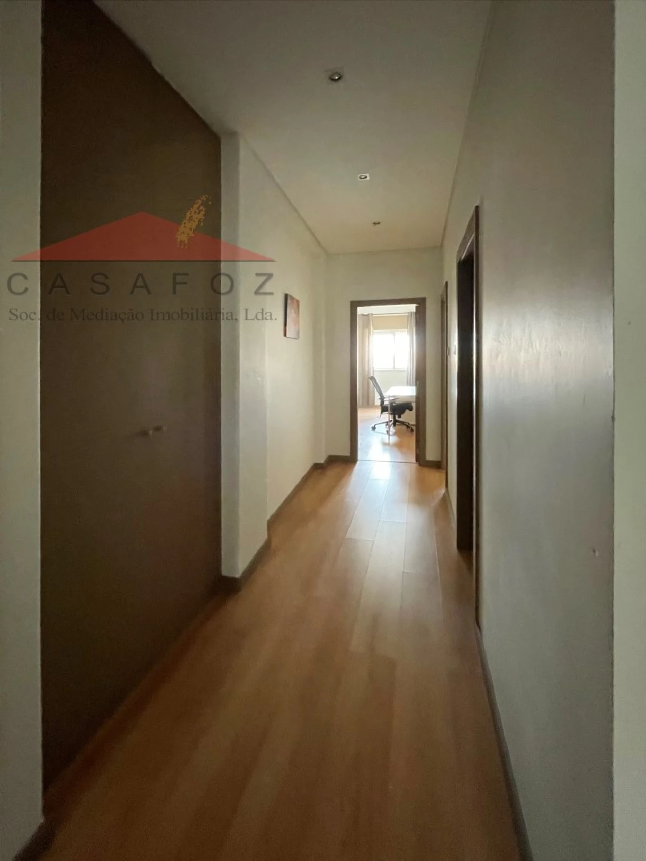 Apartamento T2 para Arrendamento em Ramalde Foto 16