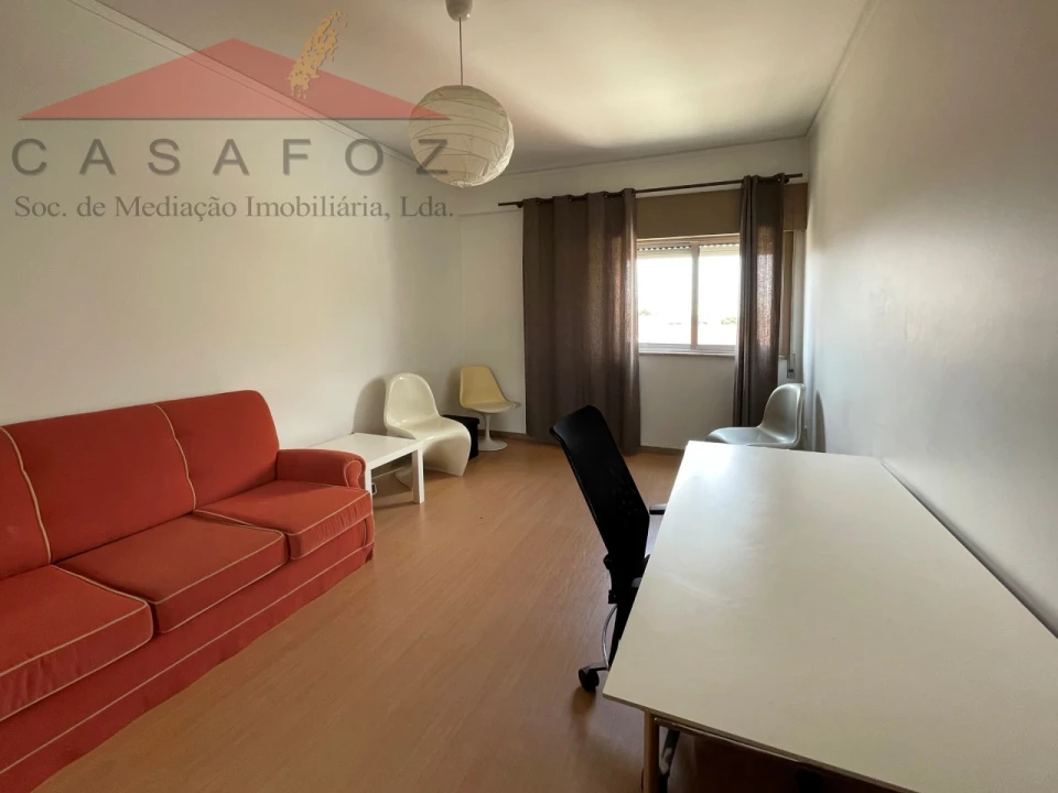 Apartamento T2 para Arrendamento em Ramalde Foto 19