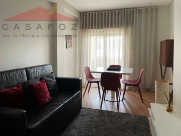 Apartamento T2 para Arrendamento em Ramalde
