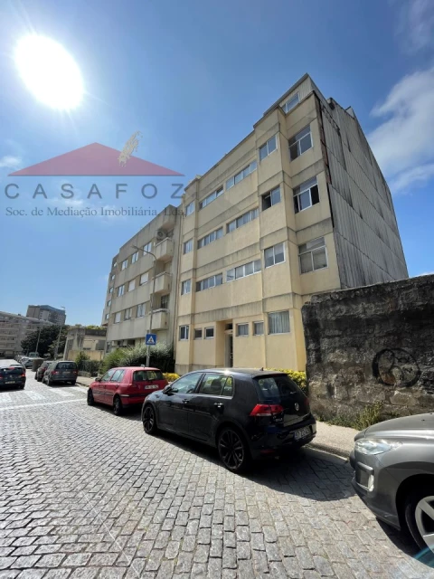 Apartamento T2 para Arrendamento em Ramalde