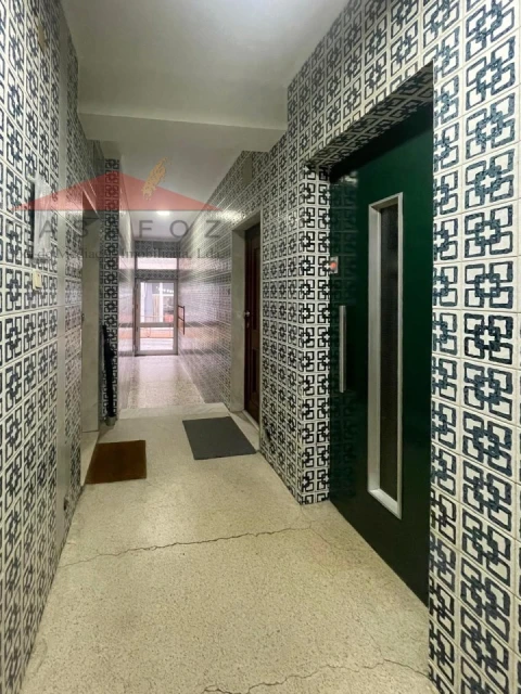Apartamento T2 para Arrendamento em Ramalde