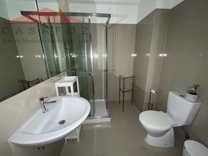 Apartamento T2 para Arrendamento em Ramalde Foto 23