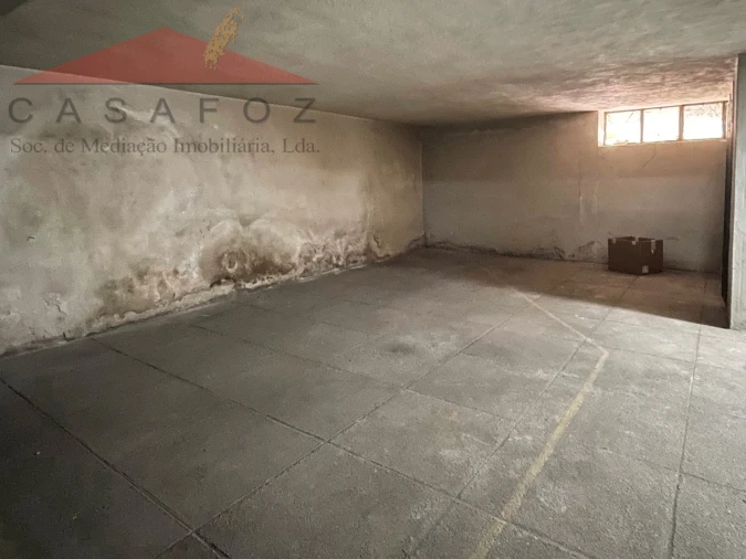 Apartamento T2 para Arrendamento em Ramalde Foto 24