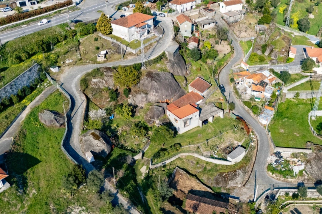 Moradia T4 para Venda em Calvos e Frades Foto 20