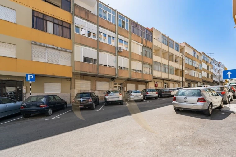 Apartamento T3 para Venda em Seixal, Arrentela e Aldeia de Paio Pires Foto 19