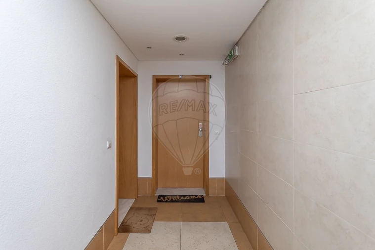 Apartamento T1 para Venda em Alcabideche Foto 29